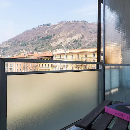 My In Lake View Apartment Como
